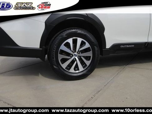 Used 2024 Subaru Outback Premium AWD/4WD image 9