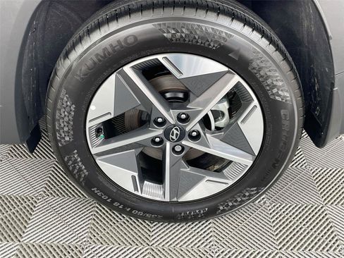 Certified 2025 Hyundai Tucson SEL AWD/4WD image 32