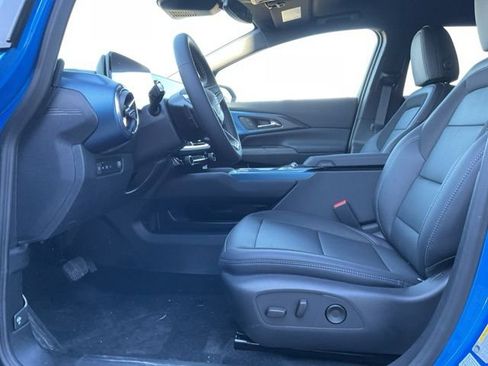 New 2026 Chevrolet Equinox EV LT image 11