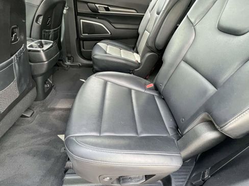 Used 2025 Kia Telluride S image 10