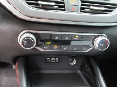 Used 2023 Nissan Altima 2.5 SR image 25