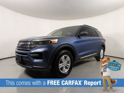 Used 2020 Ford Explorer XLT image 3