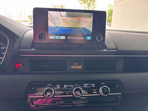 Used 2025 Honda Pilot Sport image 27