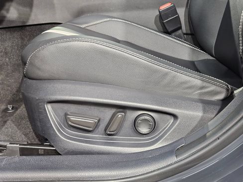 Used 2025 Toyota Camry SE FWD image 23