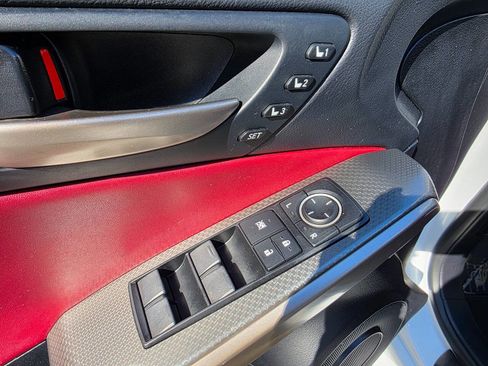 Used 2018 Lexus IS 300 F Sport image 10