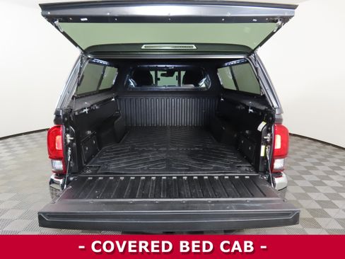 Used 2018 Toyota Tacoma SR5 image 24