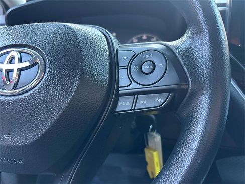 Used 2025 Toyota Corolla LE image 21