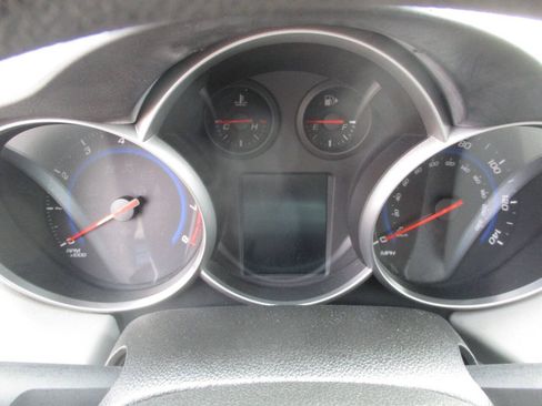 Used 2016 Chevrolet Cruze LS FWD image 15