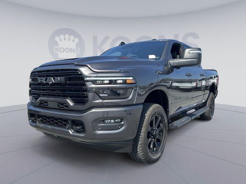 Used 2025 RAM 2500 Laramie AWD/4WD image 1