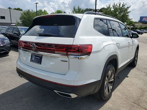 Certified 2025 Volkswagen Atlas SE AWD/4WD image 4