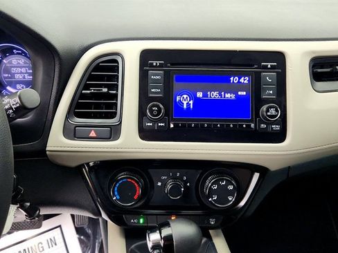 Used 2021 Honda HR-V LX image 17