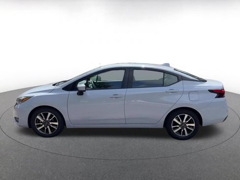 Used 2025 Nissan Versa SV FWD image 8