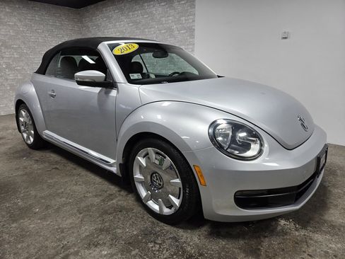Used 2013 Volkswagen Beetle 2.5 image 2