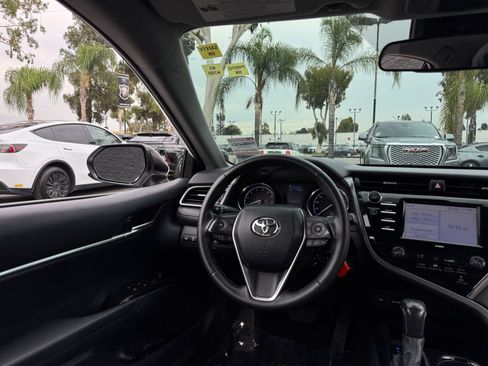 Used 2020 Toyota Camry SE w/ Carpet Mat Package FWD image 23