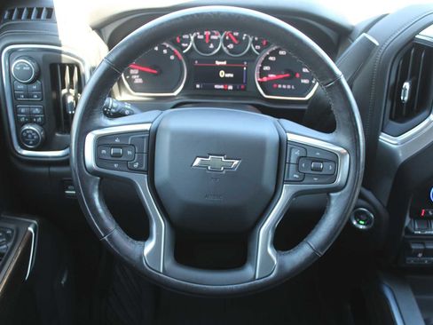 Used 2021 Chevrolet Silverado 1500 LT Trail Boss w/ Convenience Package II AWD/4WD image 12