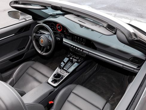 Used 2022 Porsche 911 Carrera GTS RWD image 47