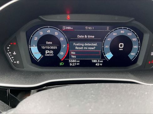 Used 2025 Audi Q3 2.0T Premium Plus image 23