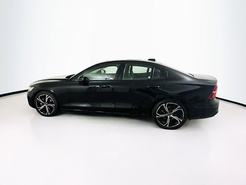 Used 2024 Volvo S60 B5 Core image 4