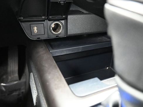 Used 2021 Toyota Camry SE FWD image 24