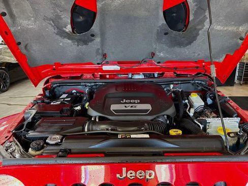 Used 2015 Jeep Wrangler Unlimited Rubicon AWD/4WD image 27