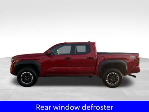 Used 2024 Toyota Tacoma TRD Sport image 4