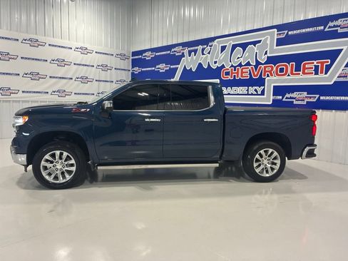 Used 2022 Chevrolet Silverado 1500 LTZ w/ Z71 Off-Road Package AWD/4WD image 3