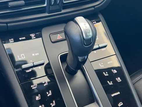 Used 2023 Porsche Macan Turbo AWD/4WD image 22