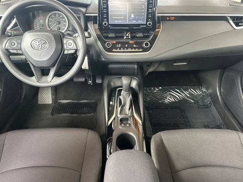 Used 2022 Toyota Corolla LE FWD image 15
