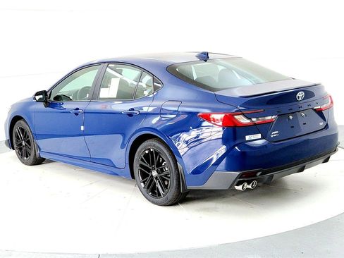 New 2026 Toyota Camry SE image 4