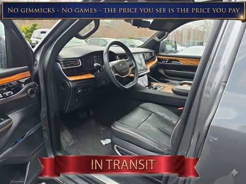 Used 2022 Jeep Grand Wagoneer Series III w/ Flexible Seating Group AWD/4WD image 10