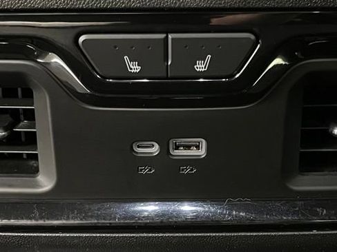 Used 2024 GMC Sierra 2500 AT4 w/ AT4 Preferred Package AWD/4WD image 48