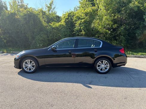 Used 2012 INFINITI G37 x Sedan w/ Premium Pkg AWD/4WD image 2
