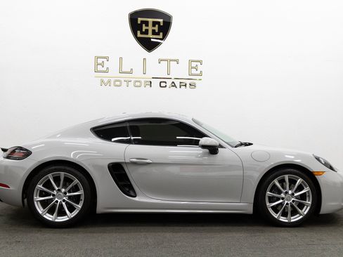 Used 2019 Porsche 718 Cayman image 9