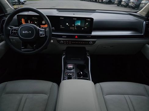 Certified 2025 Kia Sorento EX AWD/4WD image 25