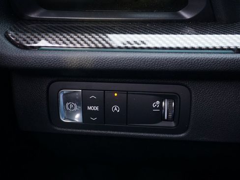 Certified 2025 Chevrolet Traverse High Country image 25