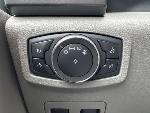Used 2020 Ford F150 XLT w/ Equipment Group 302A Luxury AWD/4WD image 18