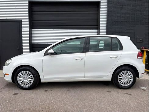 Used 2013 Volkswagen Golf 4-Door FWD image 6