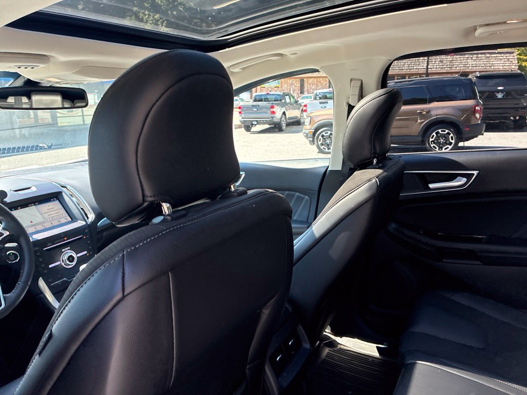 Used 2018 Ford Edge Sport w/ Equipment Group 401A AWD/4WD image 16