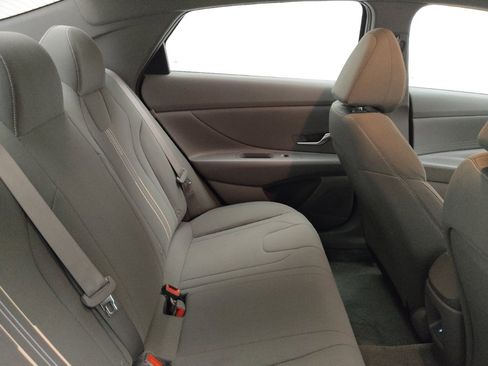 Used 2024 Hyundai Elantra SEL image 19