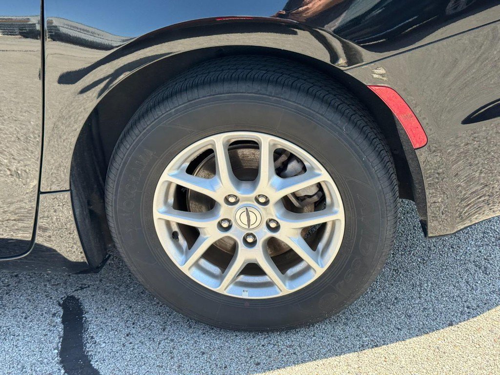 Used 2025 Chrysler Pacifica Select FWD image 10