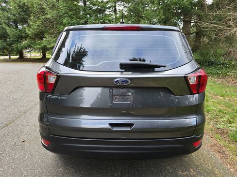Used 2019 Ford Escape S image 4