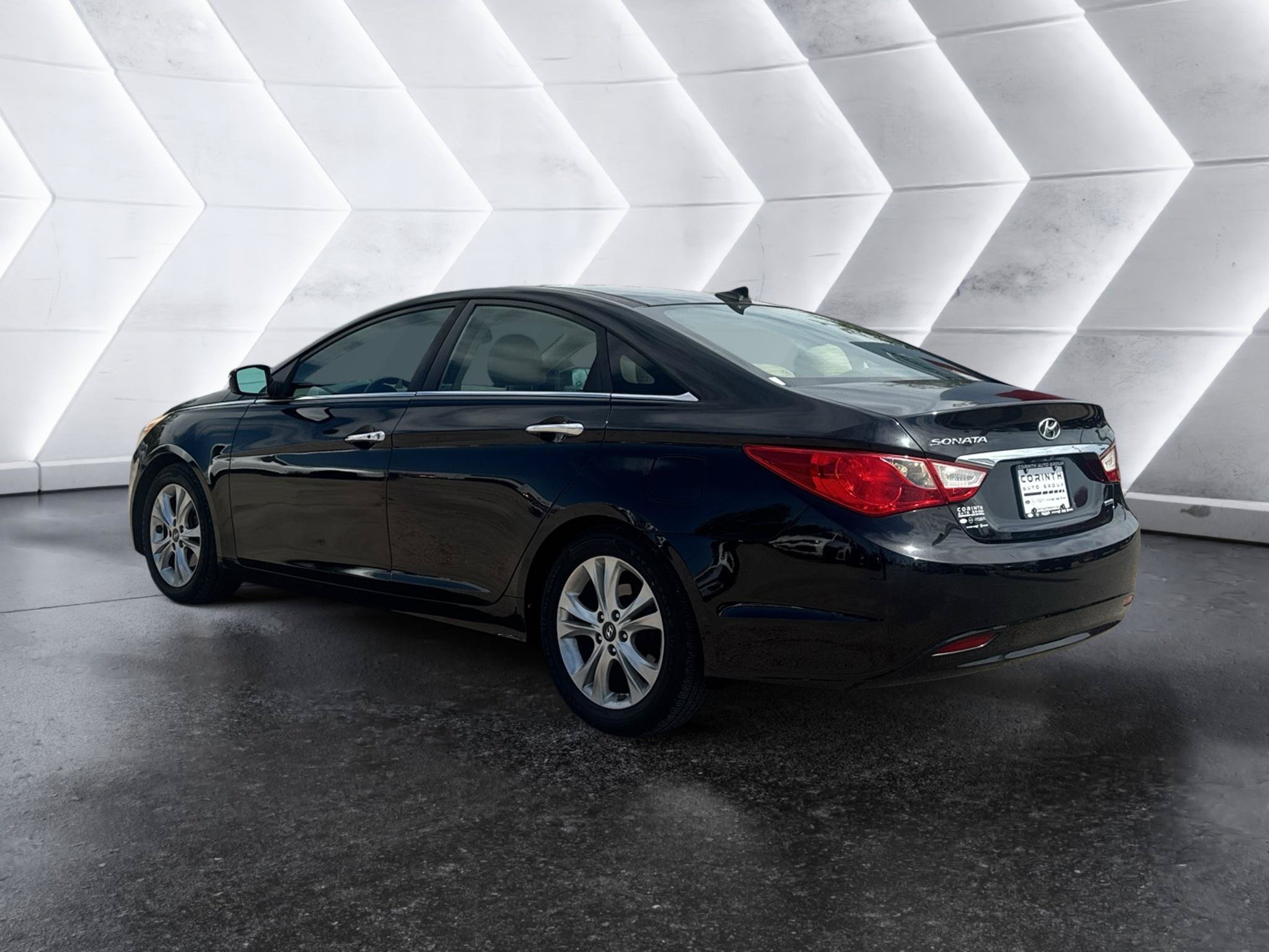 Used 2013 Hyundai Sonata Limited w/ Premium Pkg FWD image 5