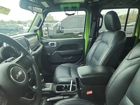 Used 2019 Jeep Wrangler Unlimited Sport image 10