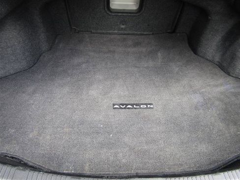 Used 2013 Toyota Avalon XLE image 33