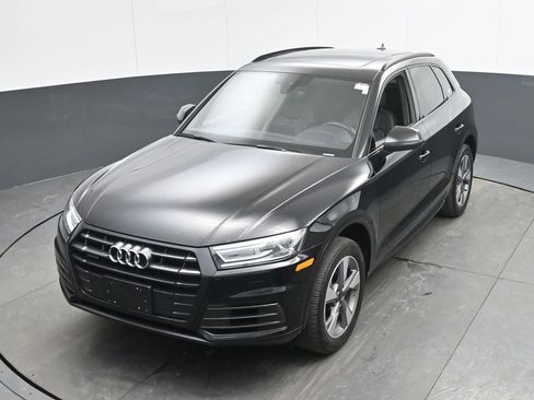 Used 2020 Audi Q5 2.0T Premium w/ Titanium Sport Package image 37