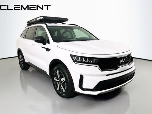 Used 2022 Kia Sorento S FWD image 5