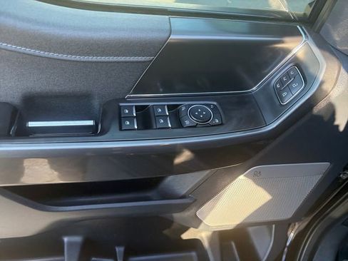 Used 2022 Ford F150 Lariat w/ Equipment Group 502A High image 11