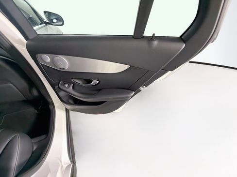Used 2019 Mercedes-Benz GLC 300 4MATIC image 31
