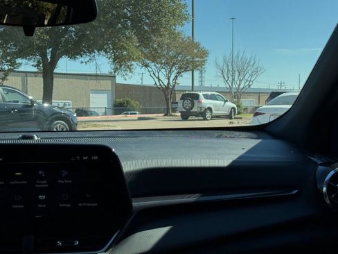 Used 2025 Chevrolet Equinox LT image 35