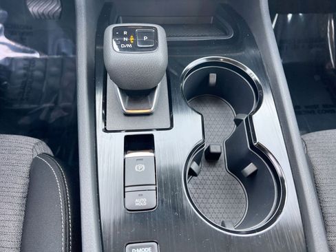 Used 2023 Nissan Rogue SV image 21